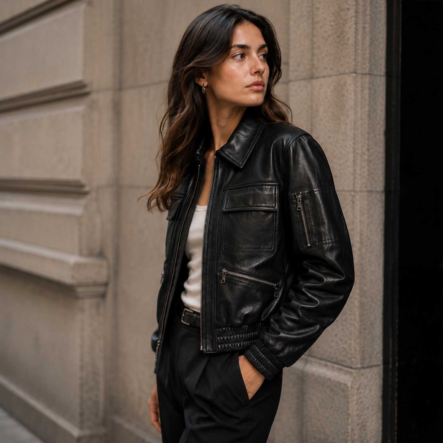 Premium shirt collar construction on The Corvayne black sheepskin leather bomber jacket.
