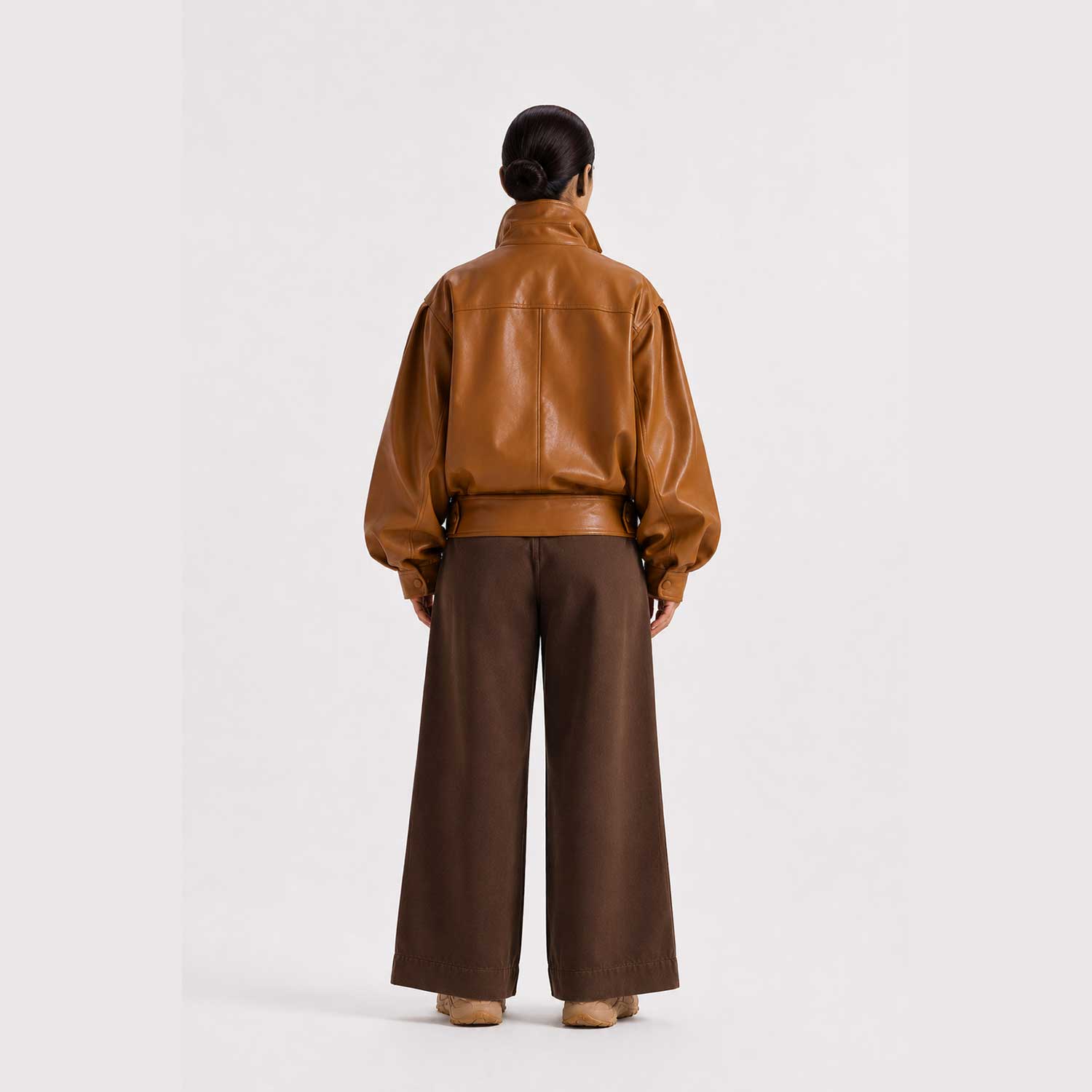 oversized leather
leather bomber
brown leather
women leather
lambskin jacket
oversized jacket
bomber jacket
luxury jacket
brown bomber
women bomber
leather outerwear
designer jacket
saltco leather