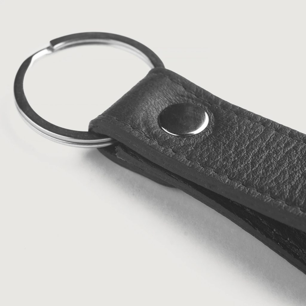 Vinn Black Leather Keychain