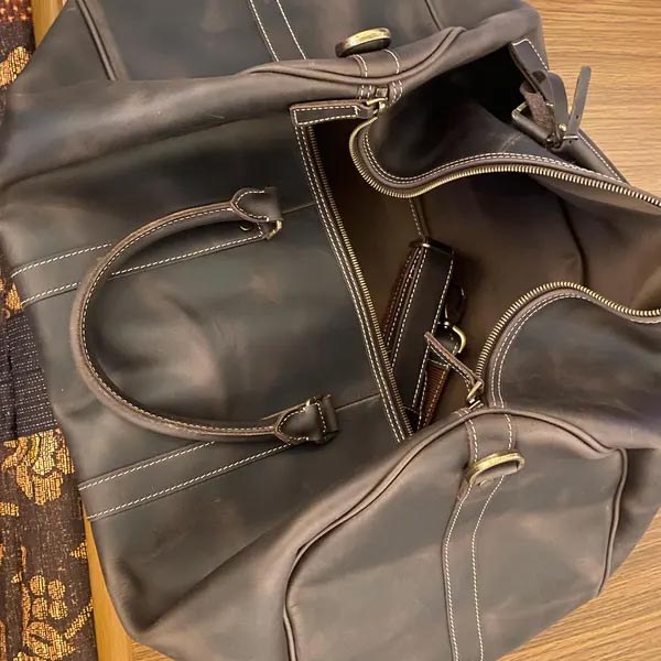 neha review for saltco leather duffle bag